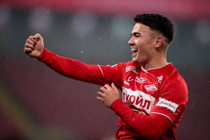 他在场上的 他在场上的