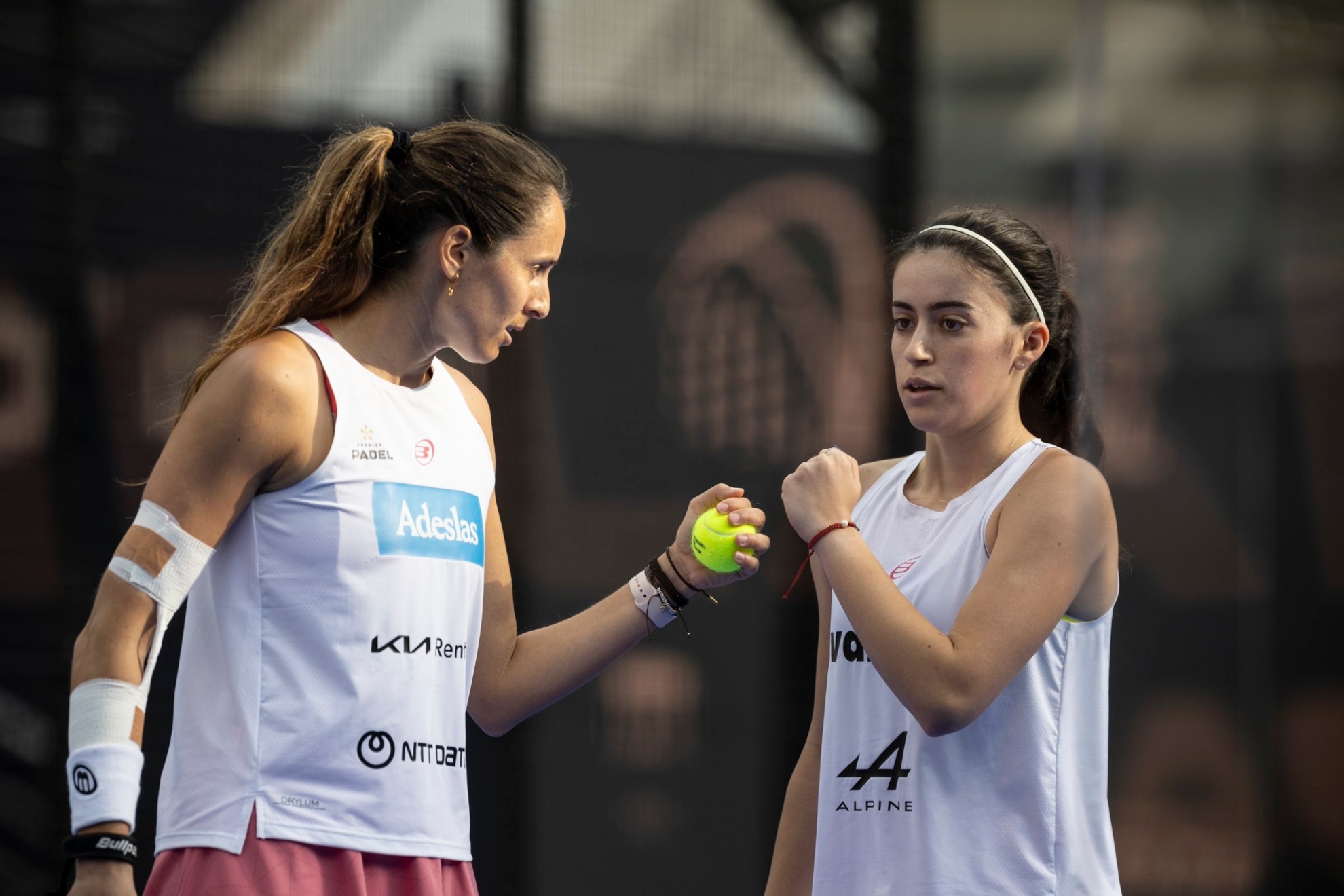 谈判一度搁 谈判一度搁